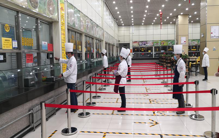 餐饮服务中心丹桂苑食堂进行开学前就餐演练